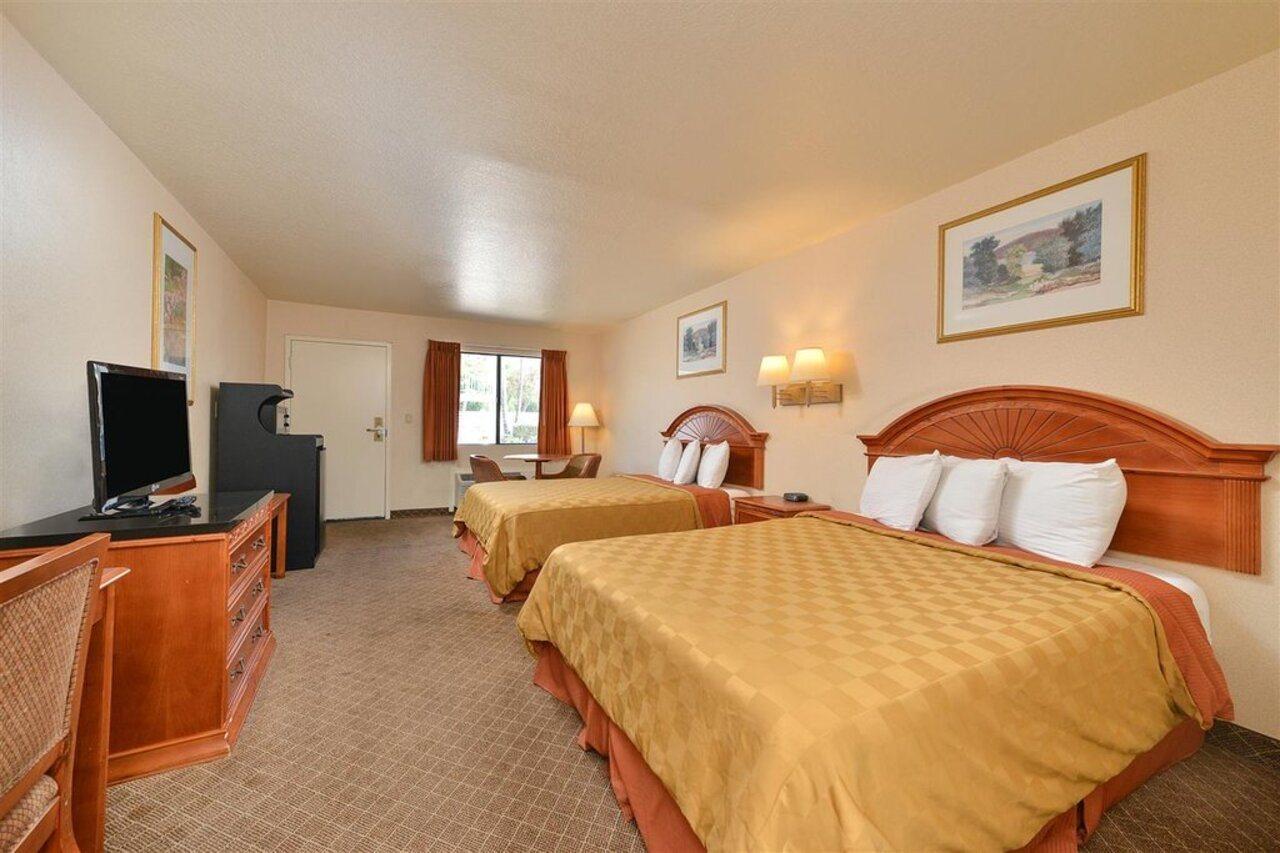 Hotel Hacienda At Ontario Ranch מראה חיצוני תמונה